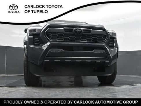 Used 2025 Toyota Tacoma TRD Sport AWD/4WD image 44