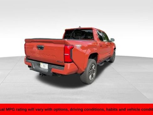 Used 2025 Toyota Tacoma TRD Sport w/ TRD Sport Upgrade Package AWD/4WD image 8