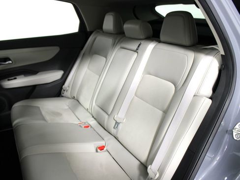 Used 2024 Nissan Ariya FWD image 26