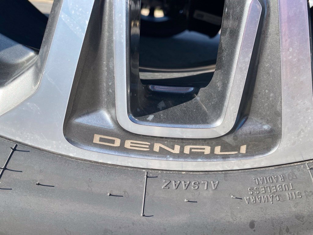 New 2026 GMC Yukon Denali w/ Advanced Technology Package AWD/4WD image 14