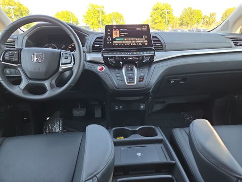 Used 2025 Honda Odyssey EX-L image 18