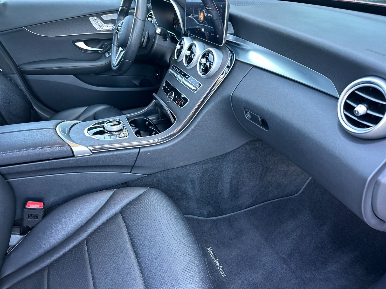 Used 2021 Mercedes-Benz C 300 Sedan image 17
