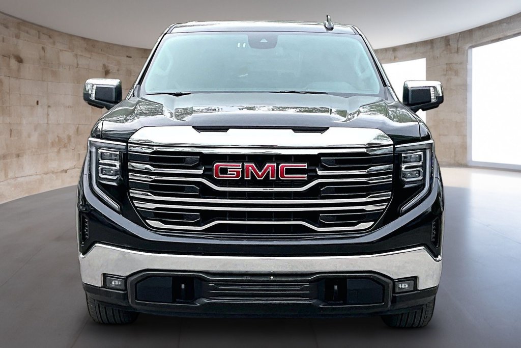 Used 2025 GMC Sierra 1500 SLT AWD/4WD image 4