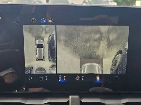 Used 2025 Chevrolet Equinox LT w/ Convenience Package II AWD/4WD image 25