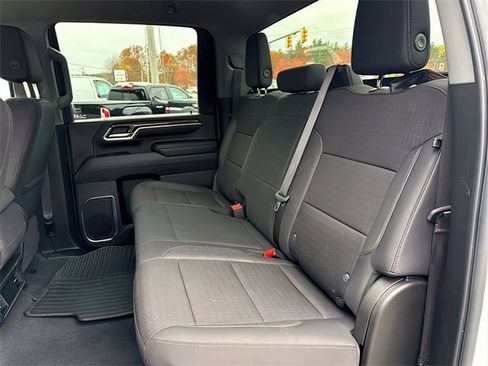 Used 2024 Chevrolet Silverado 2500 LT image 17