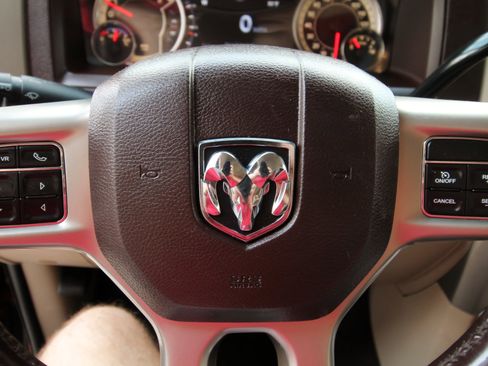 Used 2018 RAM 3500 Laramie image 28