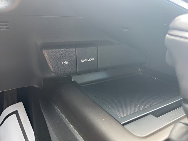 Used 2024 Toyota Camry SE FWD image 20