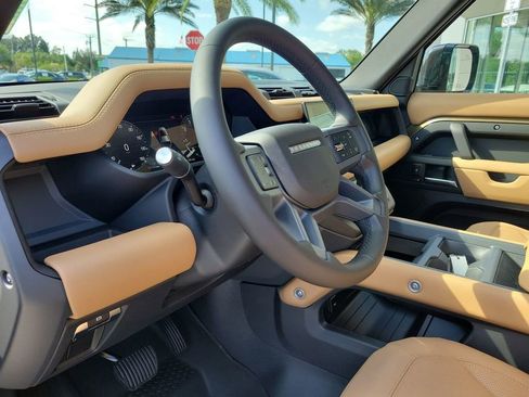 New 2025 Land Rover Defender 110 S AWD/4WD image 25
