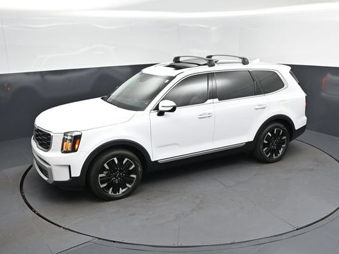Used 2024 Kia Telluride SX w/ Towing Package FWD image 31