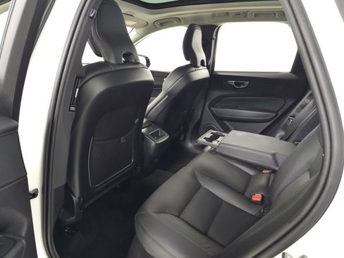 Certified 2024 Volvo XC60 B5 Plus w/ Climate Package AWD/4WD image 35