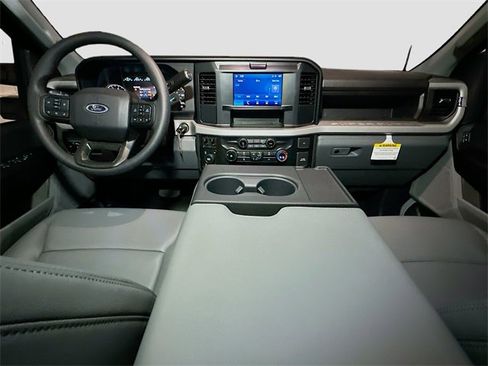 New 2026 Ford F250 XL w/ XL Chrome Package image 6