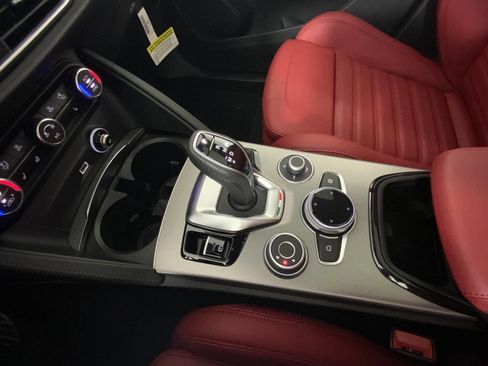 New 2025 Alfa Romeo Stelvio Sprint image 33