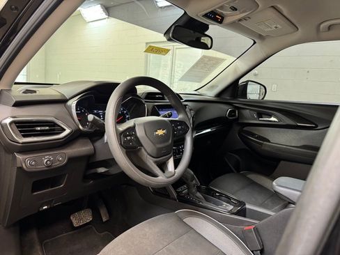 Used 2022 Chevrolet TrailBlazer LT w/ Convenience Package image 13