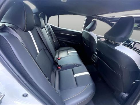 Used 2026 Toyota Camry Hybrid w/ Convenience Package FWD image 21