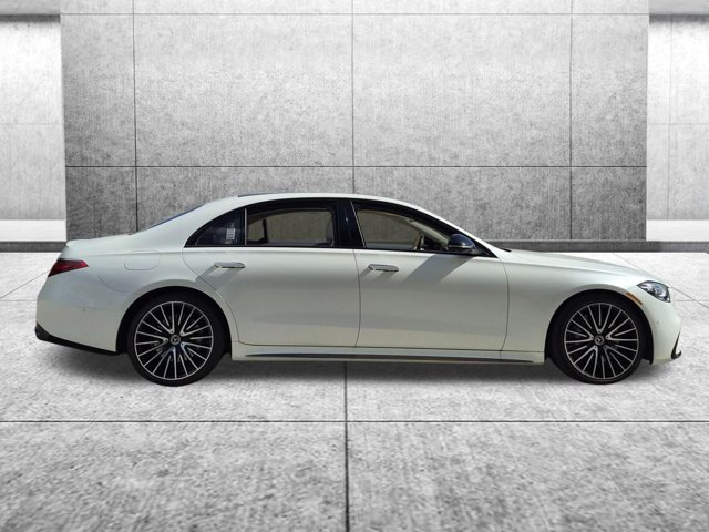 Used 2023 Mercedes-Benz S 580 4MATIC Sedan image 4