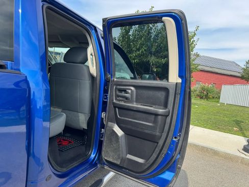 Used 2015 RAM 1500 ST w/ SXT Appearance Group AWD/4WD image 15