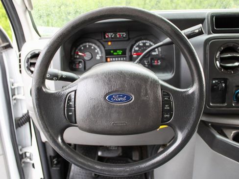 Used 2014 Ford E-350 and Econoline 350 Super Duty w/ Power Windows & Locks Group image 21