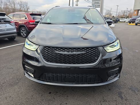 New 2026 Chrysler Pacifica Select w/ S Appearance Package FWD image 17