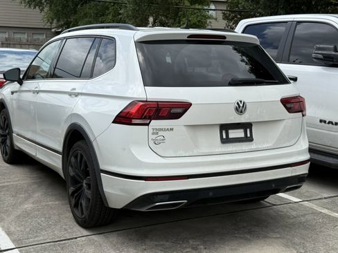 Used 2021 Volkswagen Tiguan SE R-Line FWD image 13