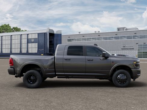 New 2026 RAM 3500 Limited AWD/4WD image 25