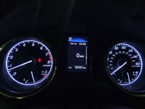 Used 2019 Toyota Camry SE image 23