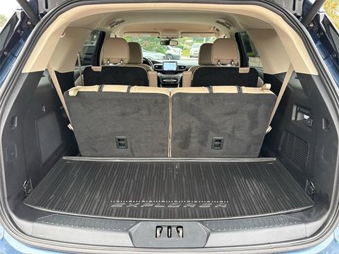 Used 2020 Ford Explorer Limited image 19