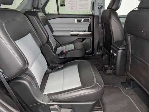 Used 2022 Ford Explorer XLT w/ Equipment Group 202A image 42