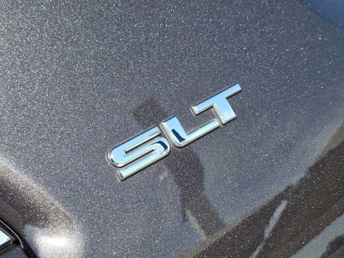 Used 2016 GMC Acadia SLT FWD image 12