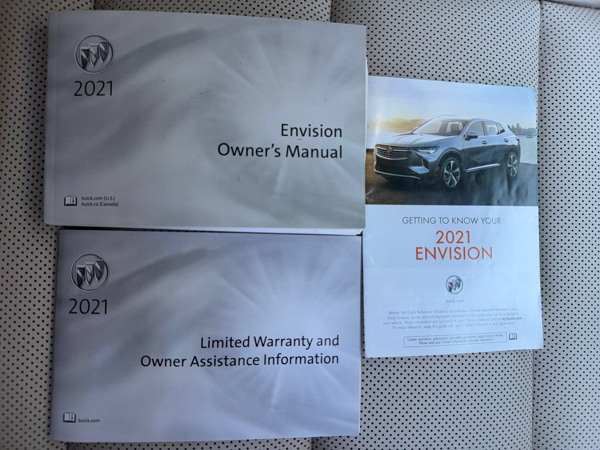 Used 2021 Buick Envision Essence w/ Technology Package I FWD image 32