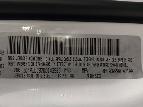 Used 2019 Jeep Cherokee Latitude w/ Popular Appearance Group image 33