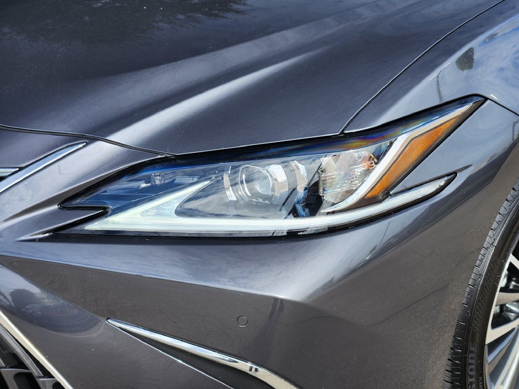Certified 2025 Lexus ES 350 w/ Premium Package FWD image 9