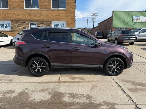 Used 2017 Toyota RAV4 SE w/ Power Extra Value Package AWD/4WD image 5