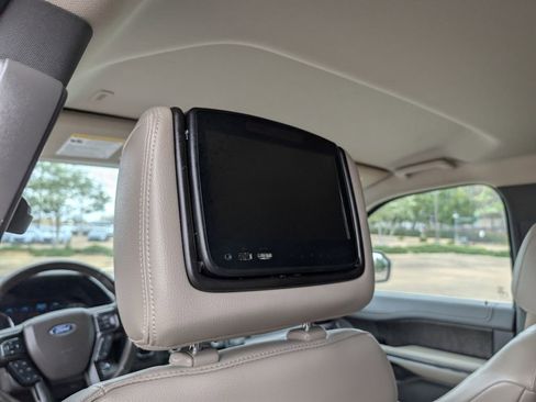 Used 2020 Ford Expedition Limited image 26