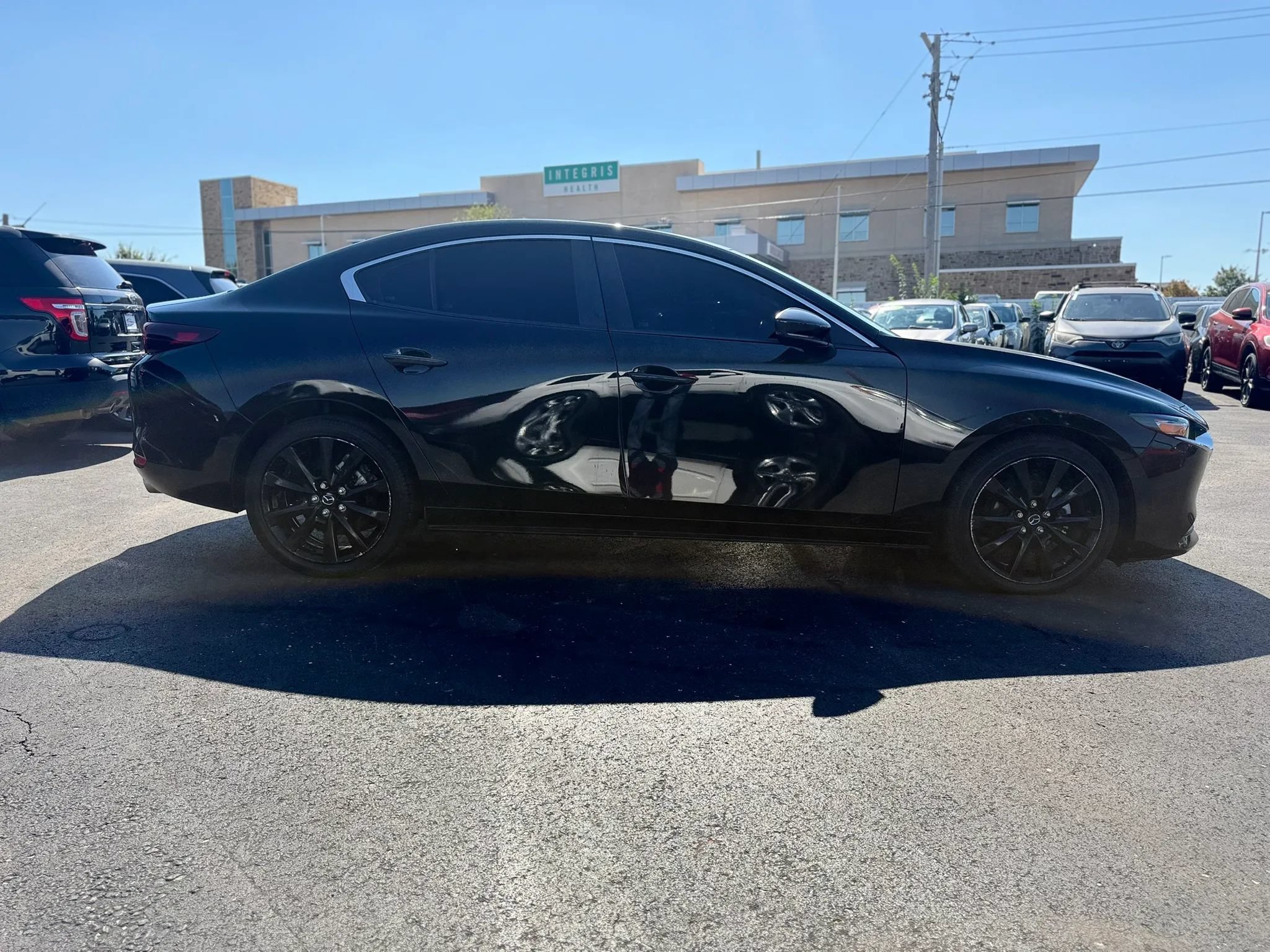 Used 2024 MAZDA MAZDA3 s FWD image 2