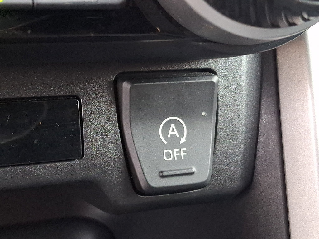 Certified 2025 Toyota RAV4 XLE AWD/4WD image 26