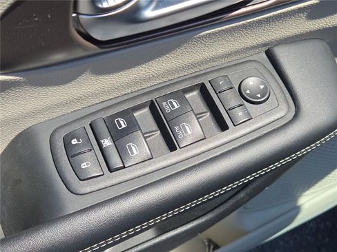 Certified 2023 Chrysler Voyager LX FWD image 24