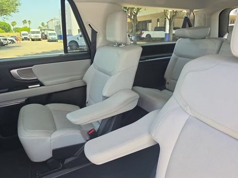 Certified 2025 Ford Expedition Max Platinum w/ Driver's Package AWD/4WD image 15