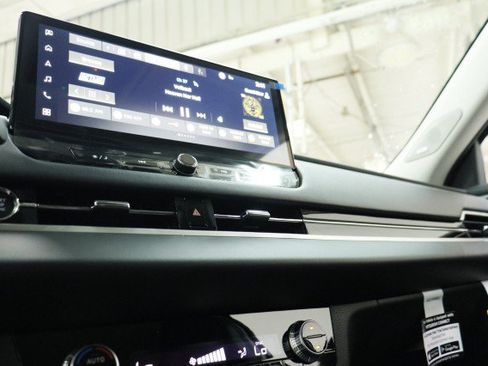 New 2026 Mitsubishi Outlander ES FWD image 11