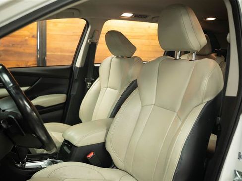 Used 2023 Subaru Ascent Limited AWD/4WD image 11