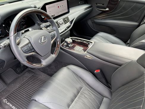 Used 2024 Lexus LS 500 w/ Interior Upgrade Package RWD image 11