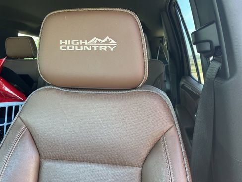 Used 2021 Chevrolet Tahoe High Country AWD/4WD image 13