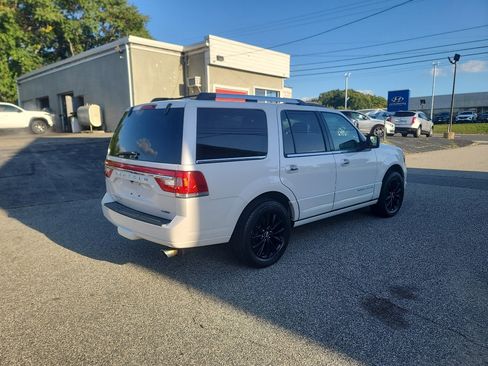 Used 2015 Lincoln Navigator 4WD image 7