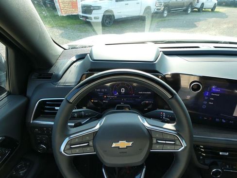 New 2026 Chevrolet Suburban High Country AWD/4WD image 30