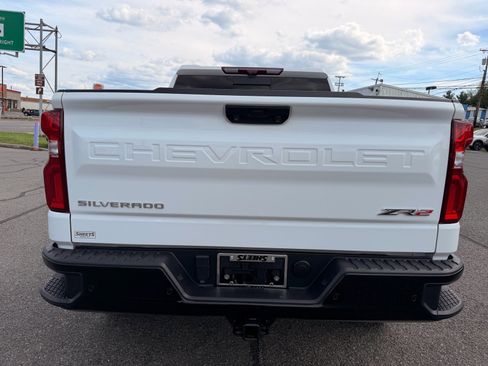 Used 2023 Chevrolet Silverado 1500 ZR2 w/ Technology Package image 5