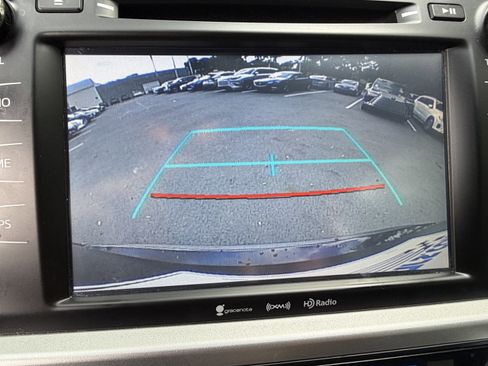 Used 2018 Toyota Highlander XLE FWD image 26