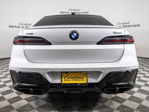 Used 2023 BMW 760i xDrive w/ Luxury Rear Seating Package AWD/4WD image 4
