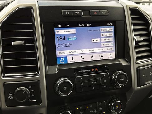 Used 2019 Ford F250 Lariat w/ Chrome Package image 18