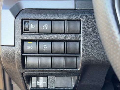 Used 2024 Toyota Tacoma TRD Off-Road image 25