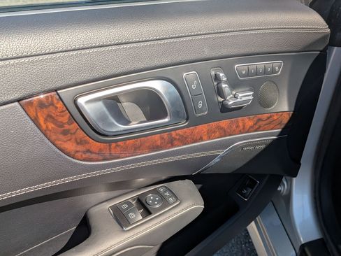 Used 2013 Mercedes-Benz SL 550 image 13