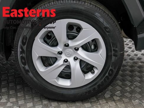 Used 2024 Toyota RAV4 LE image 31